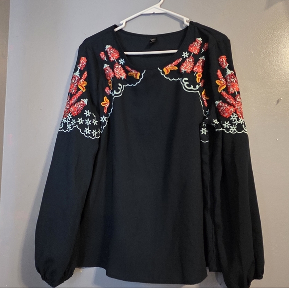 Emery Rose Tops - 🪷Emery Rose Floral Top🪷